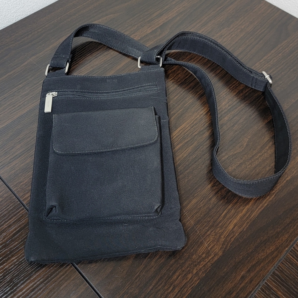 Hobo neopreme travel crossbody purse